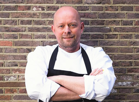 Andrès Delpeut, de nieuwe Executive Chef van Restaurant Bridges, Inspired by Ron Blaauw.