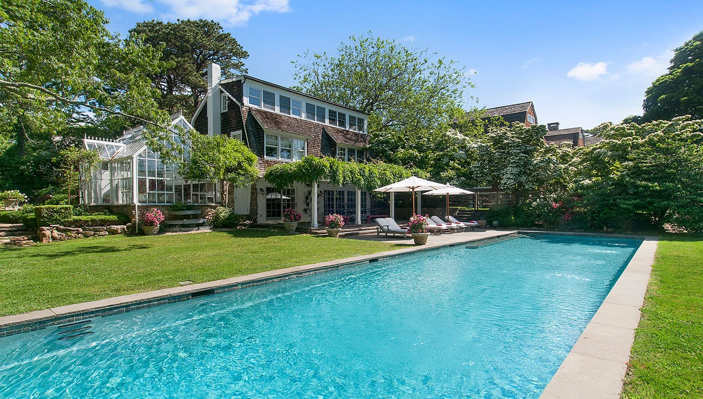 embed-christie-brinkley-house-for-sale