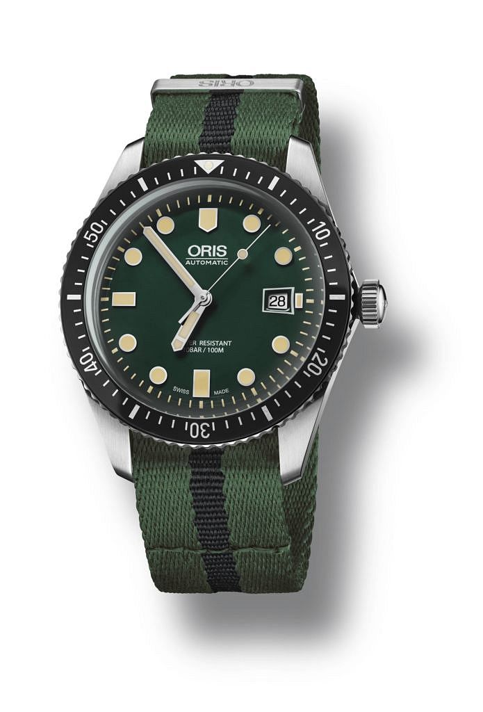 01-733-7720-4057-07-5-21-25fc-oris-divers-sixty-five_highres_6049