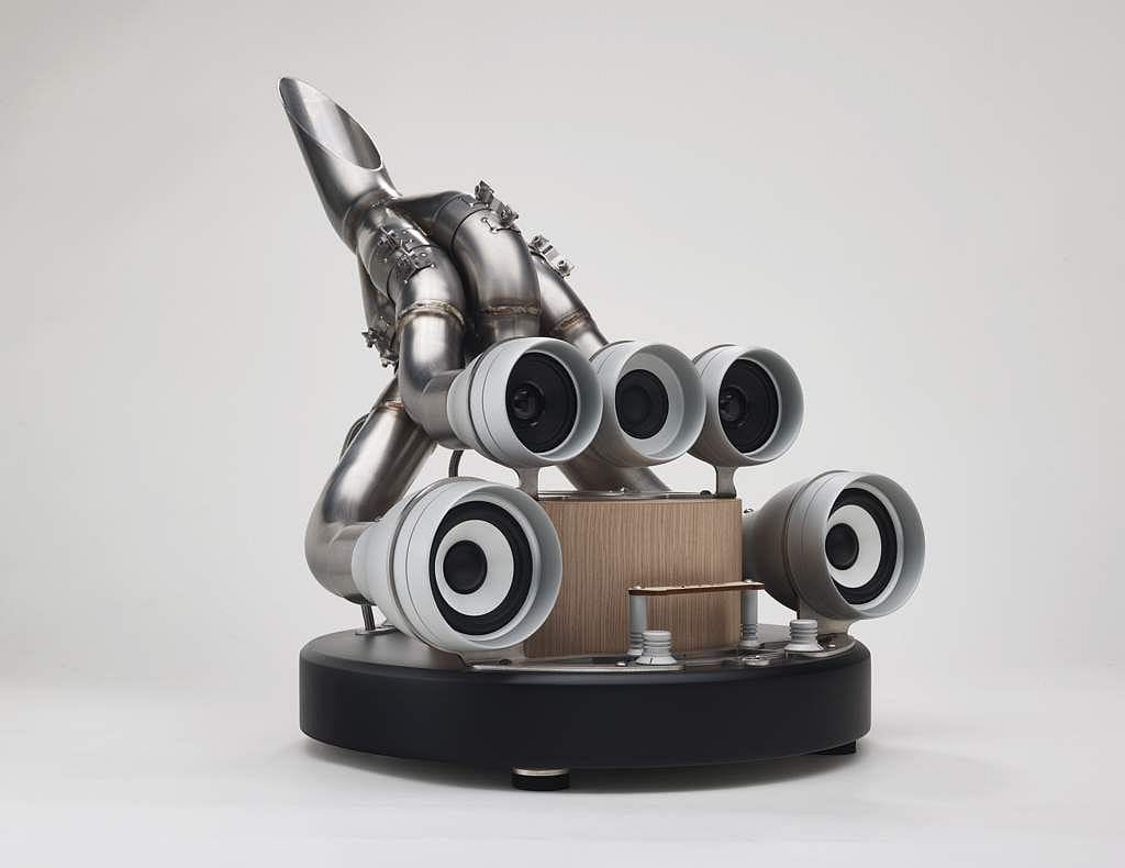 iXoost speakers gemaakt van oude racewagens Pure Luxe