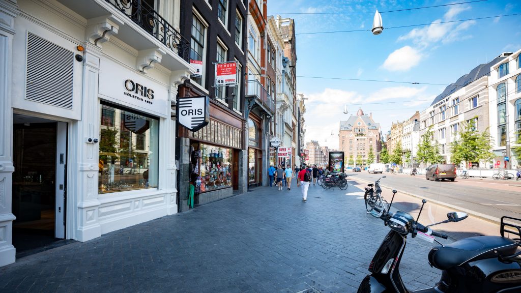 ORIS boutique amsterdam rokin flagshipstore Pure Luxe