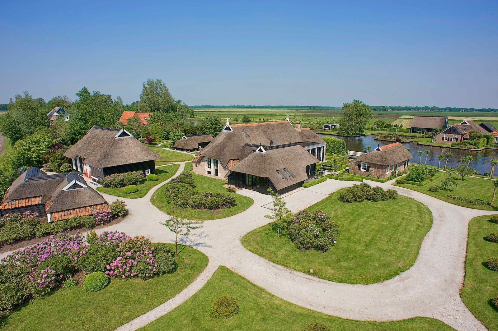 Deze Luxe Woonboerderij 'De Weynshof' In Overijssel Is Het Beste Dat Je ...