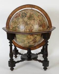globes frits philips collectie kunst Arenberg Auctions Pure Luxe