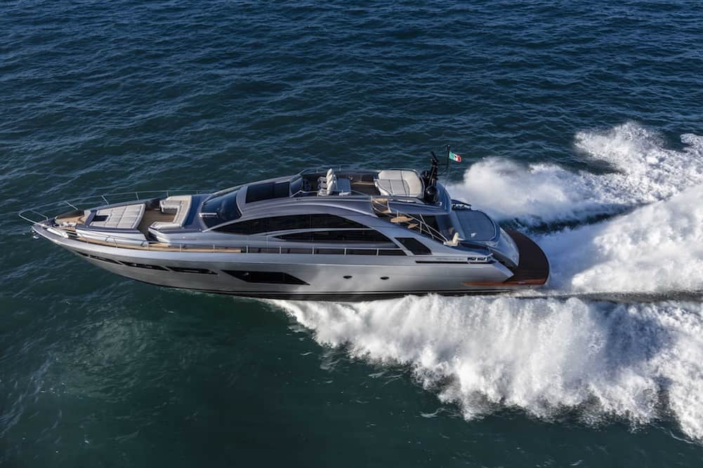 pershing 8X superjacht Ferretti Group Pure Luxe