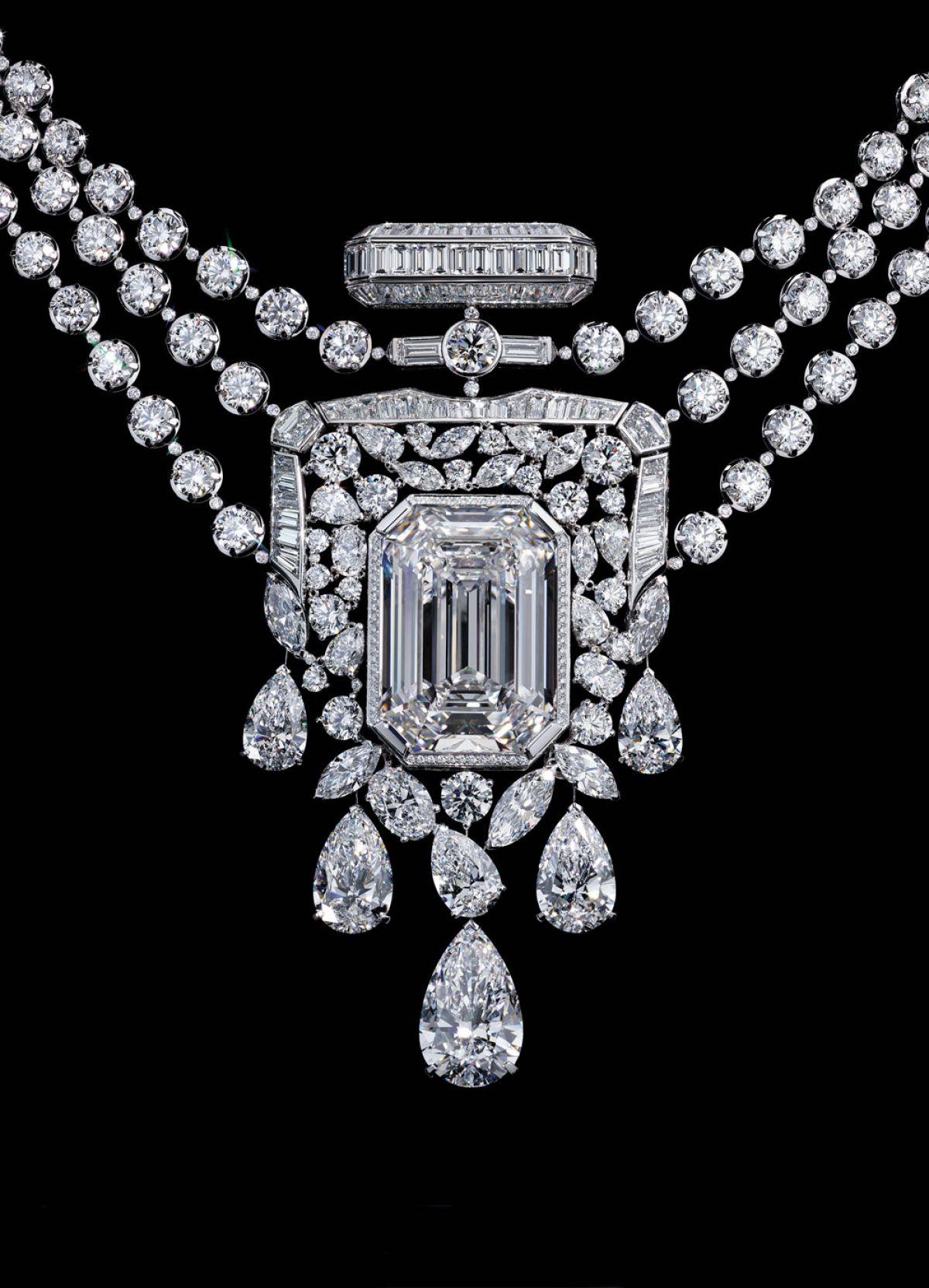 Natuur cultuur gevaarlijk Chanel viert jubileum met 55.55 karaat diamanten ketting - Pure Luxe