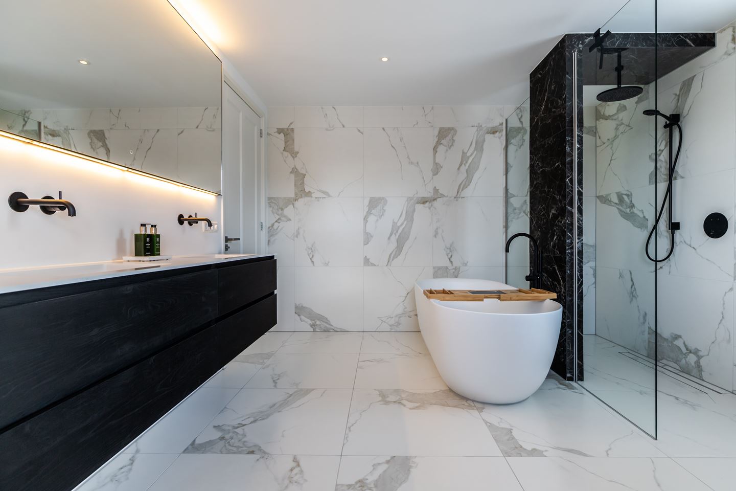 marmeren badkamer