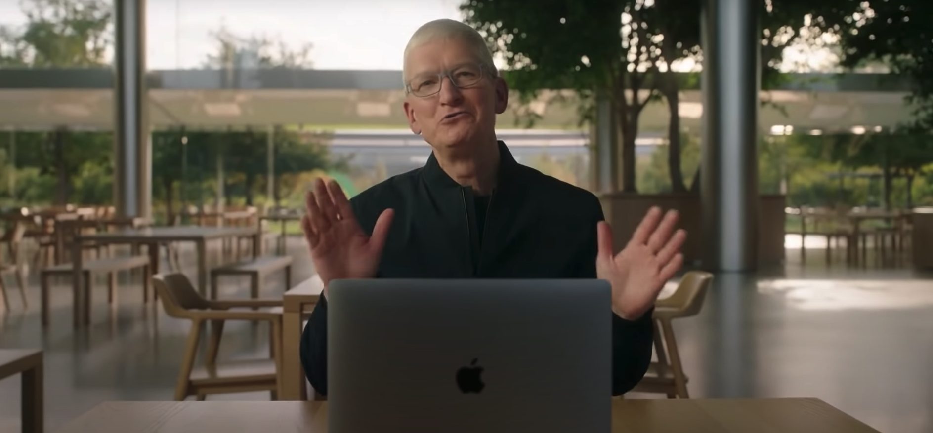 CEO van Apple, Tim Cook, krijgt bonus van zo'n €634 miljoen - Pure Luxe