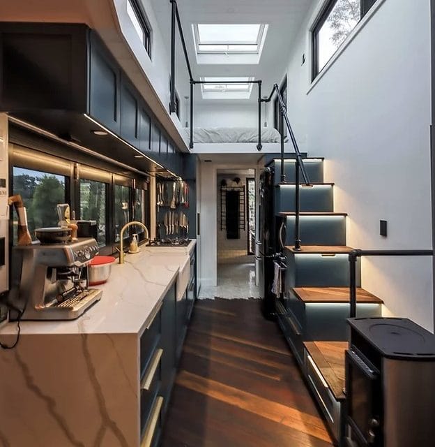 Tiny house