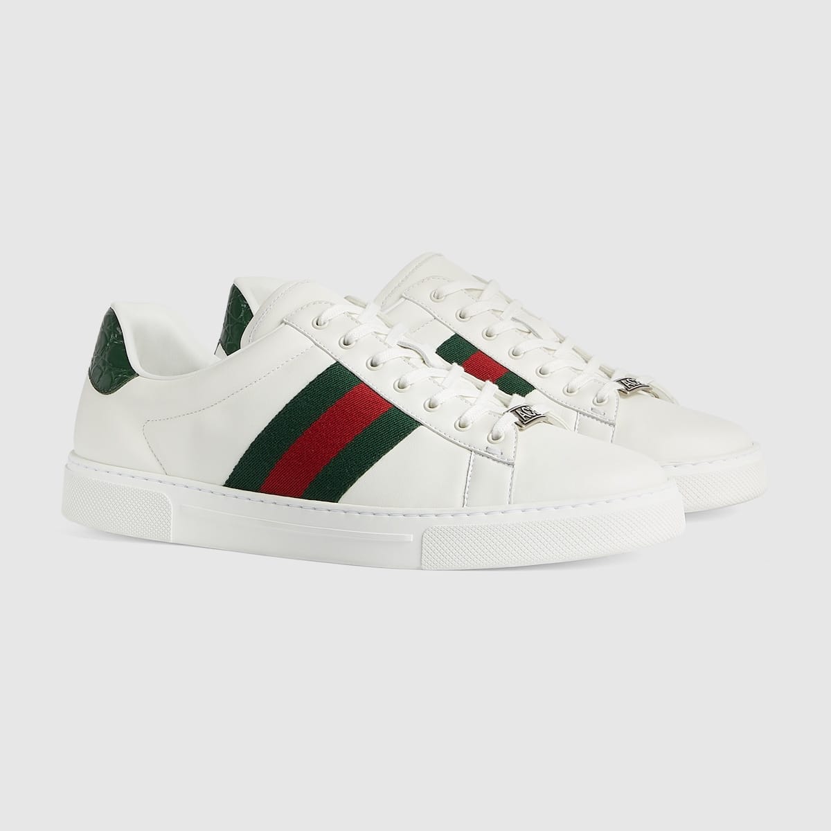 De top luxe simpele sneakers: een overzicht van de meest exclusieve merken